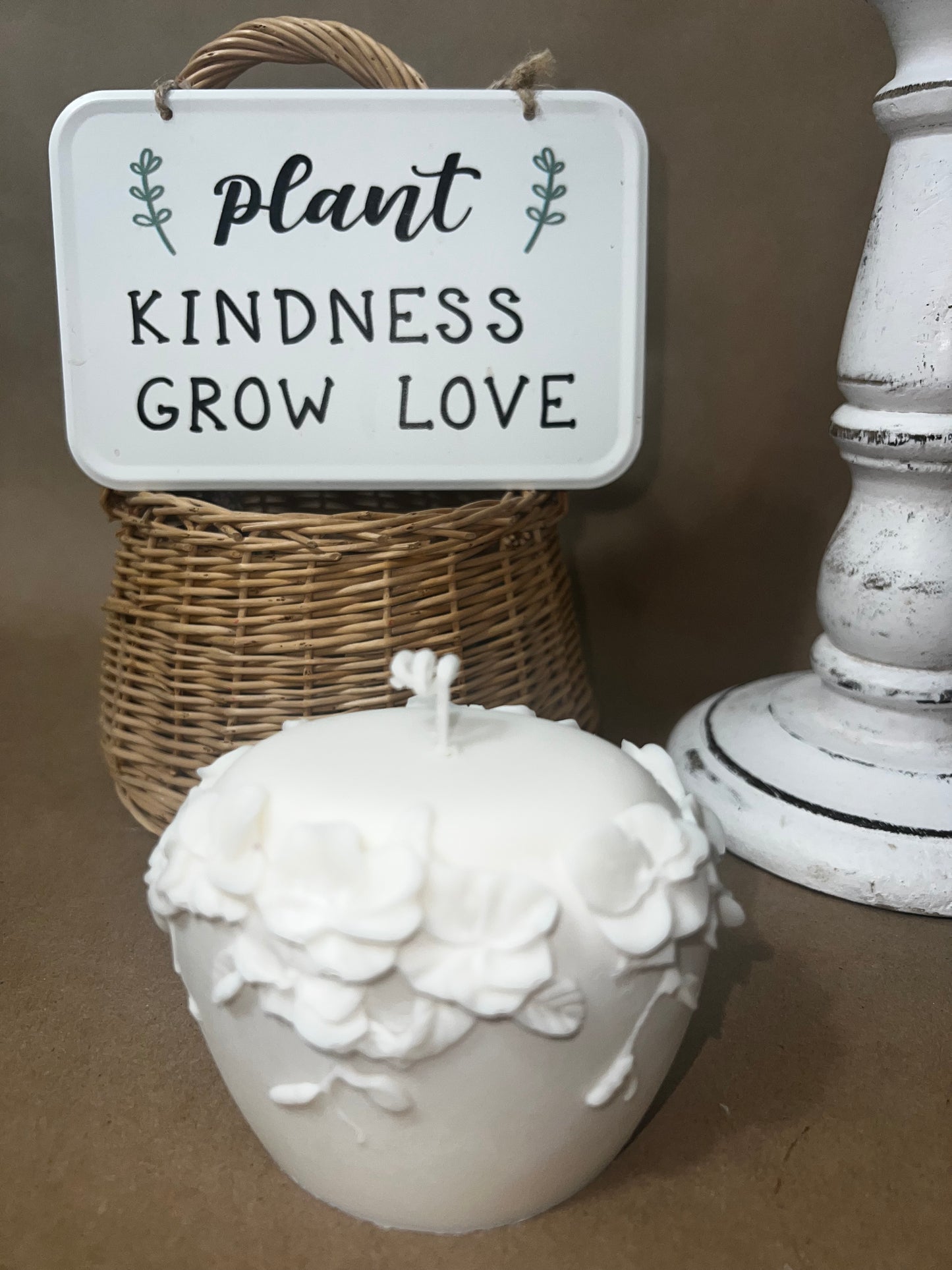 Handmade Duo Flower Pillar Candle, Botanical Home Décor, Natural Fragrance, Unique Gift Idea, Natural Wax